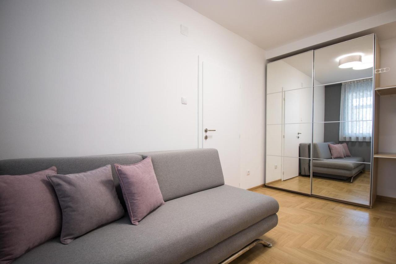 Arena'S Finest Apartment Belgrado Buitenkant foto